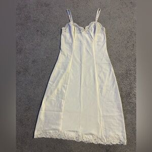 VTG WONDER‎ MAID Non Cling Full Slip Dress 34 Nylon Lace Trim